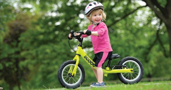 Дети в велошлеме