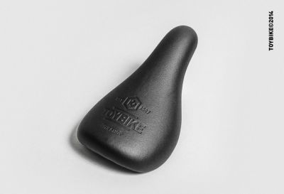 Седло TOYBIKE Tripod "M" | Винил | Черный